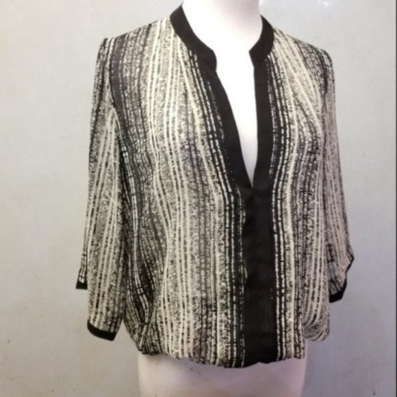 Zoa New York 3/4 sleeve top size XS (L1) - Picture 4 of 7